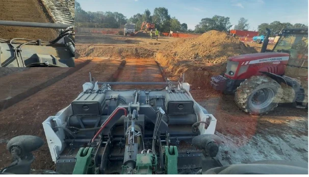 Stabilisation mixer operating on piling platform formation